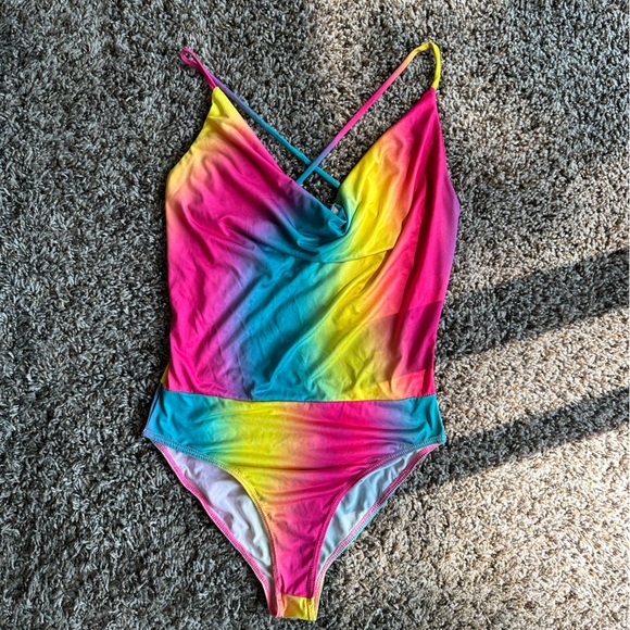 Rainbow bodysuit - Picture 1 of 3